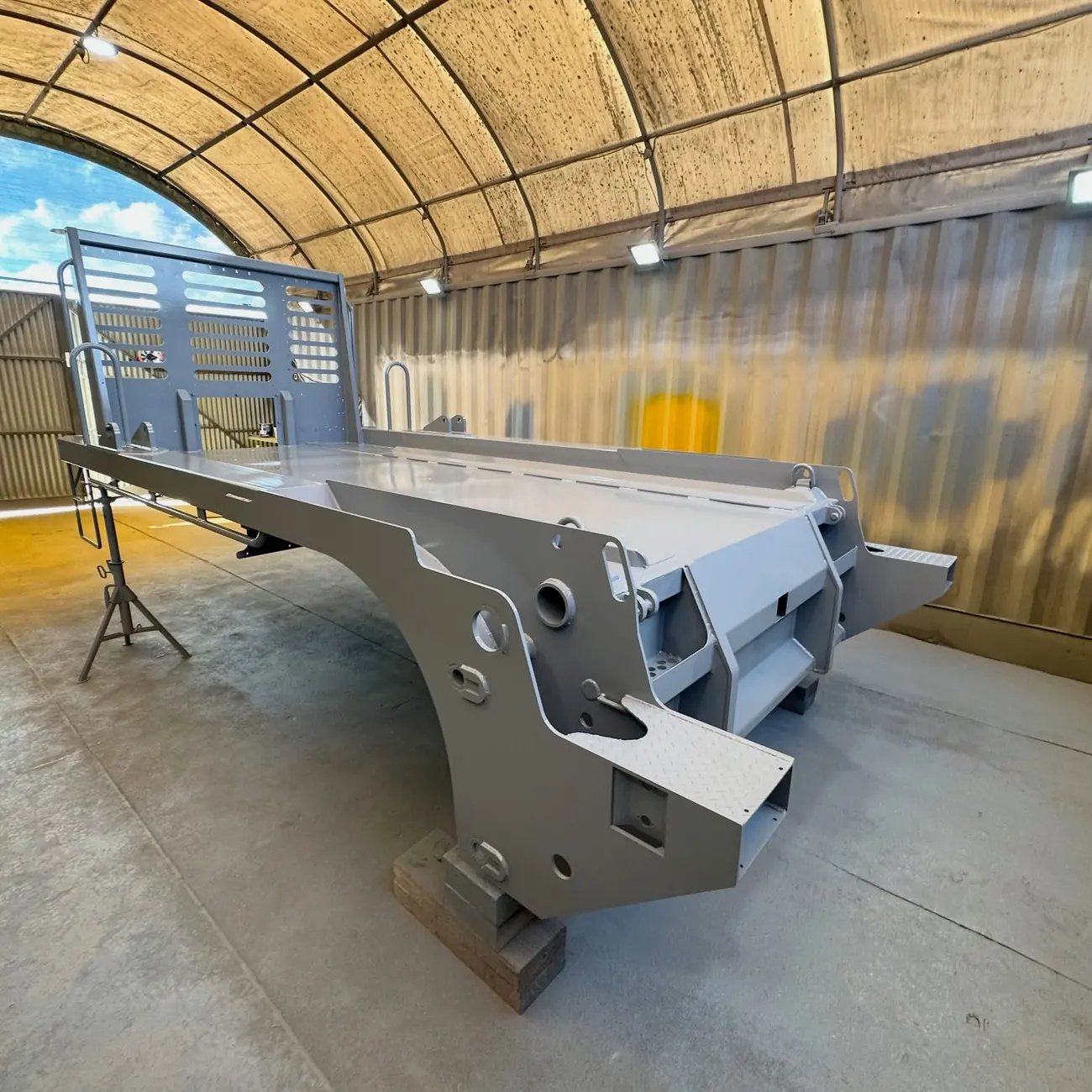 Heavy truck body with headboard, sandblasted and coated in grey